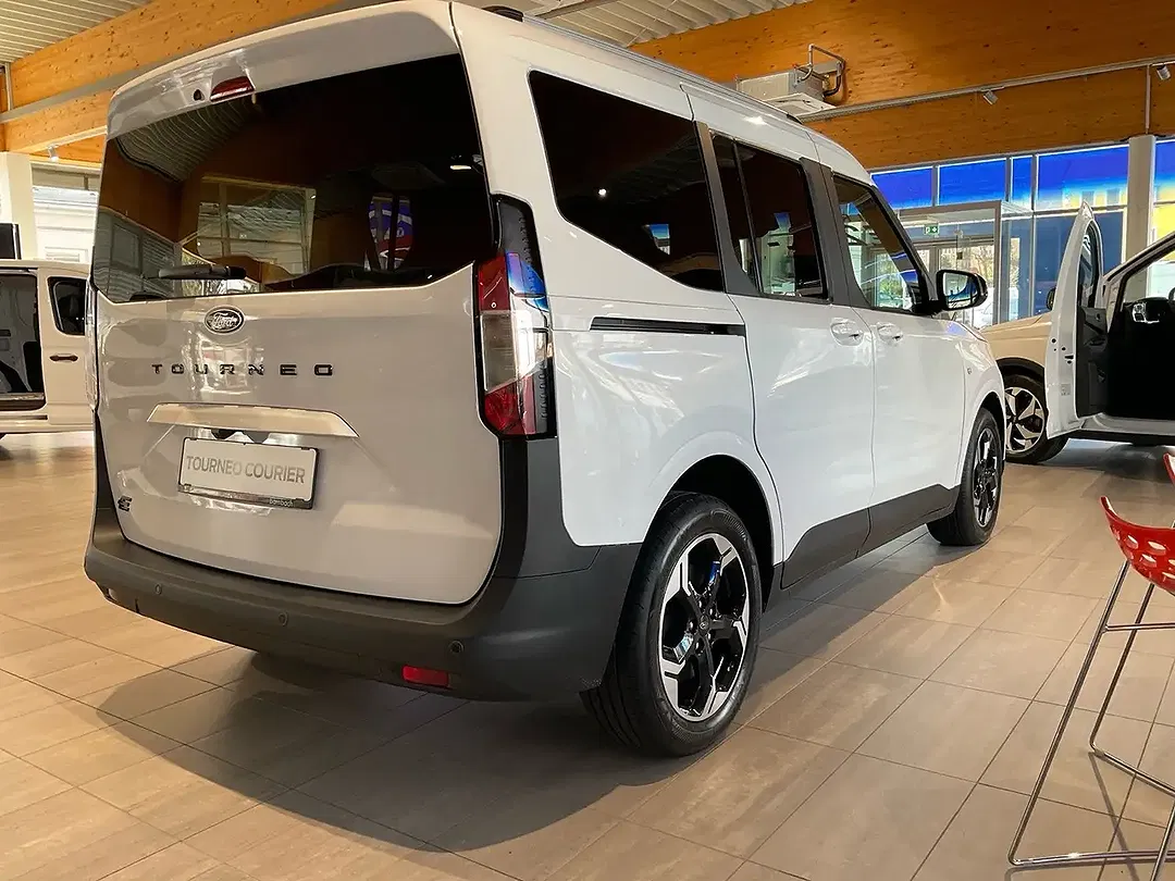 Ford Tourneo Courier Trend - Thumbnail 4