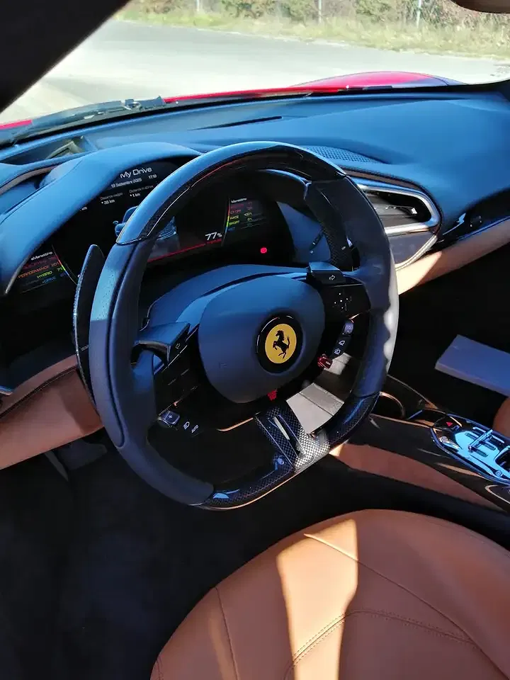 Ferrari 296 GTS - foto 2