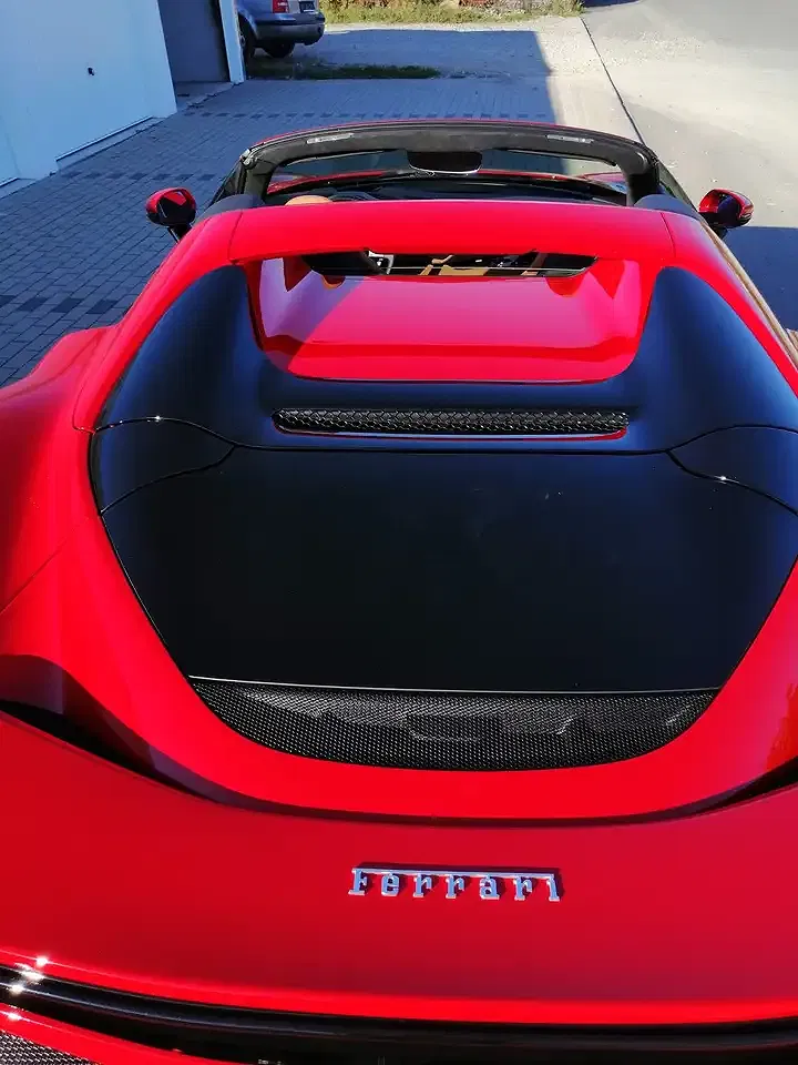 Ferrari 296 GTS - Thumbnail 6
