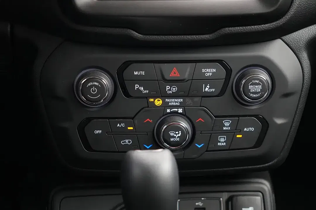 Jeep Renegade PHEV 4xe Limited - Thumbnail 27