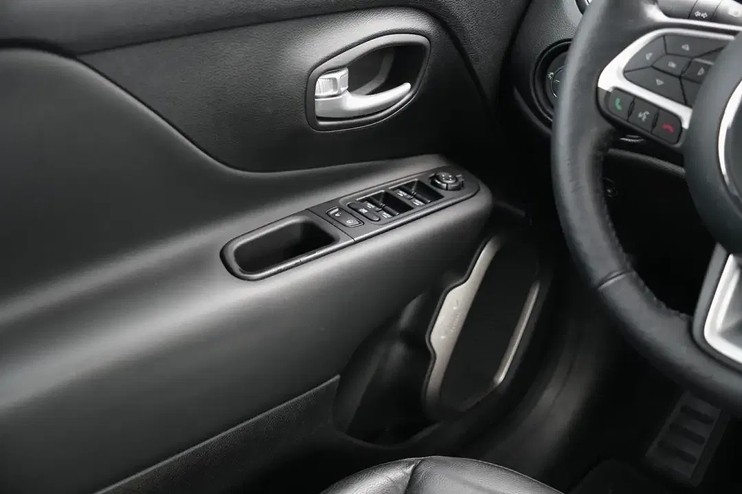 Jeep Renegade PHEV 4xe Limited - Thumbnail 46