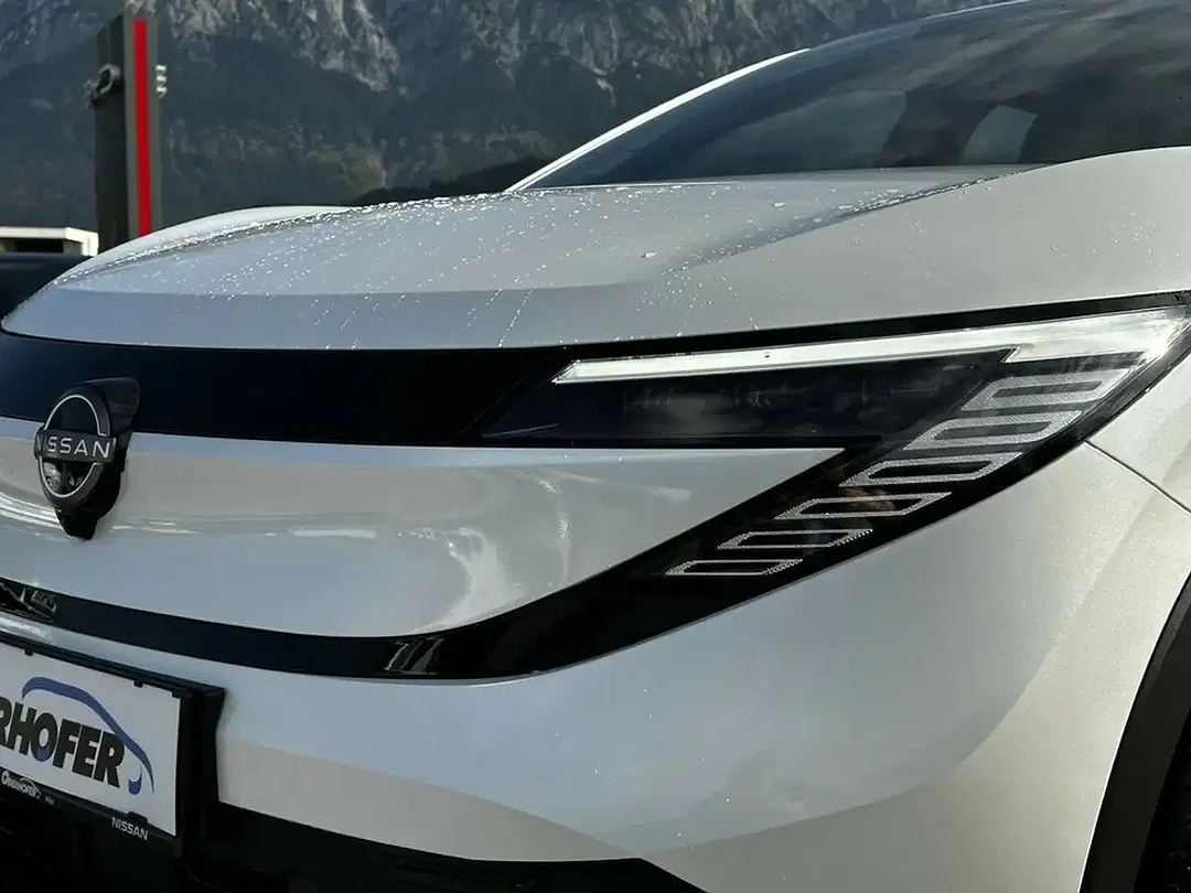 Nissan Leaf - Thumbnail 10