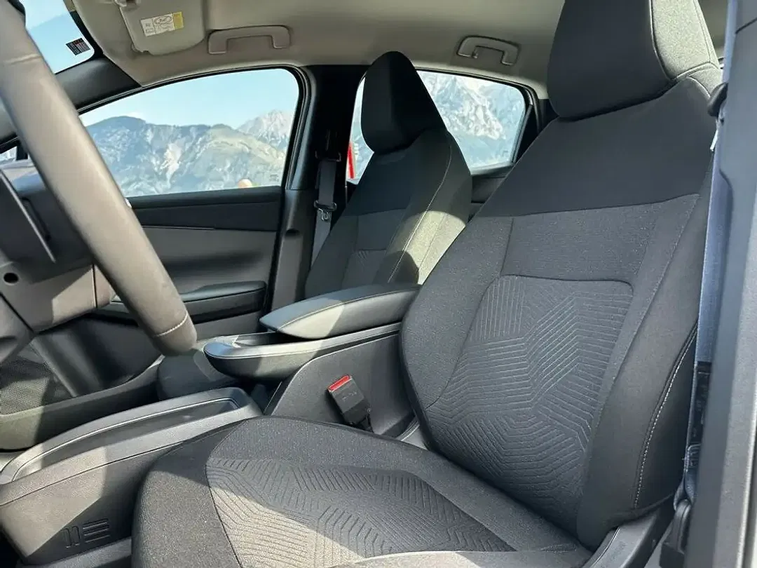 Nissan Leaf - Thumbnail 13