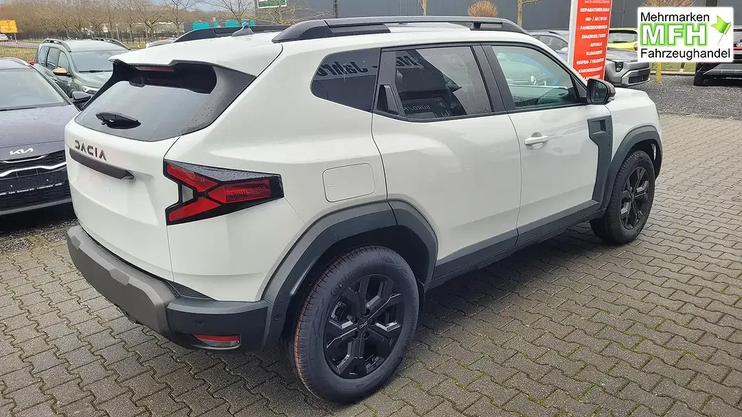 Dacia Duster Hybrid Extreme - Thumbnail 4