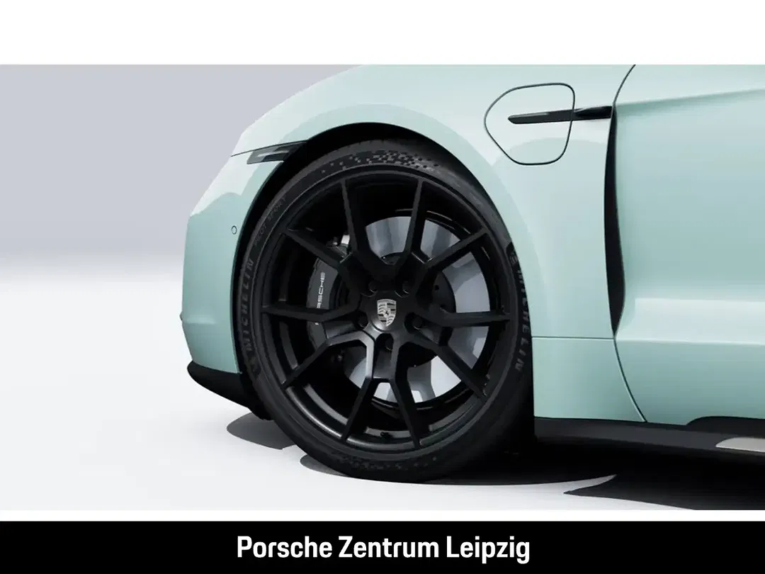 Porsche Taycan Turbo - Thumbnail 6