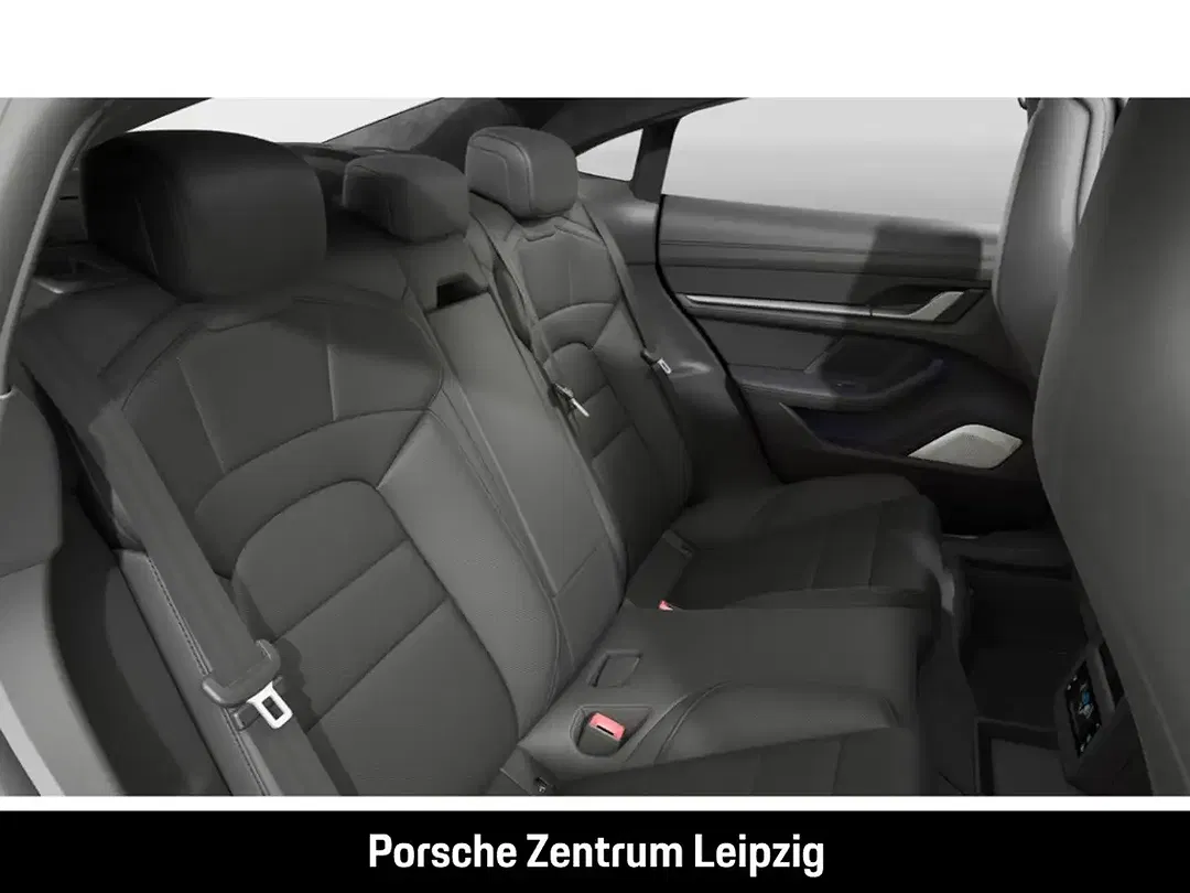 Porsche Taycan Turbo - Thumbnail 9
