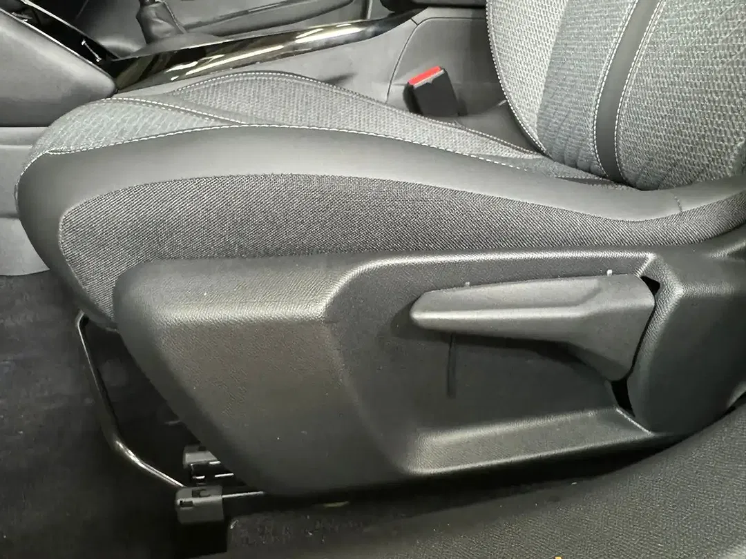 Peugeot 208 100 PureTech Allure - Thumbnail 16