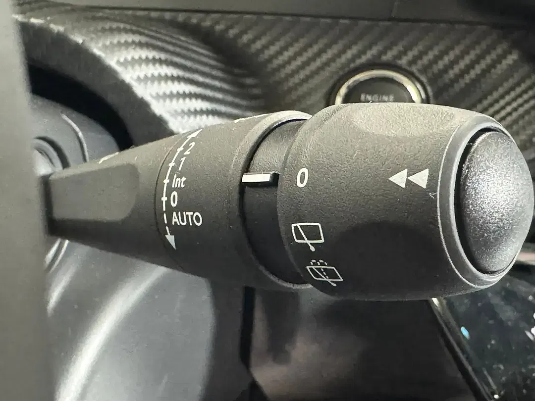 Peugeot 208 100 PureTech Allure - Thumbnail 30