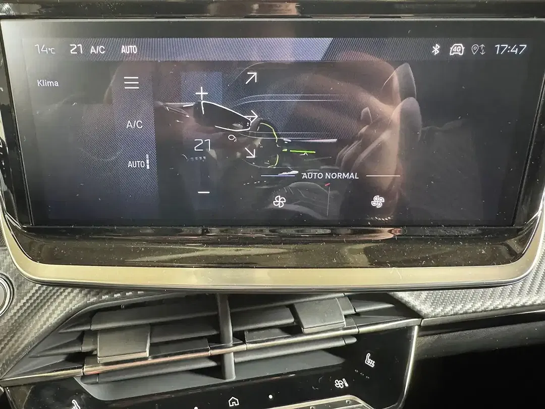 Peugeot 208 100 PureTech Allure - Thumbnail 36