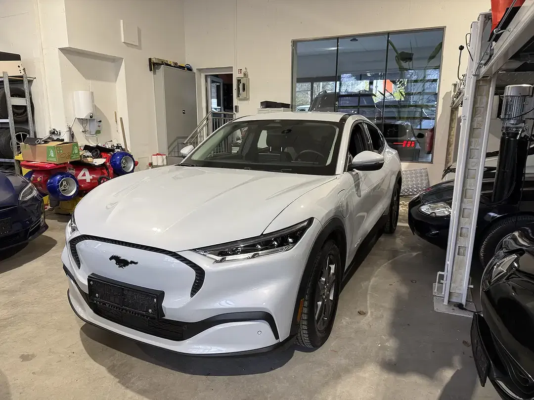 Ford Mustang Mach-E Standard Range - foto 10