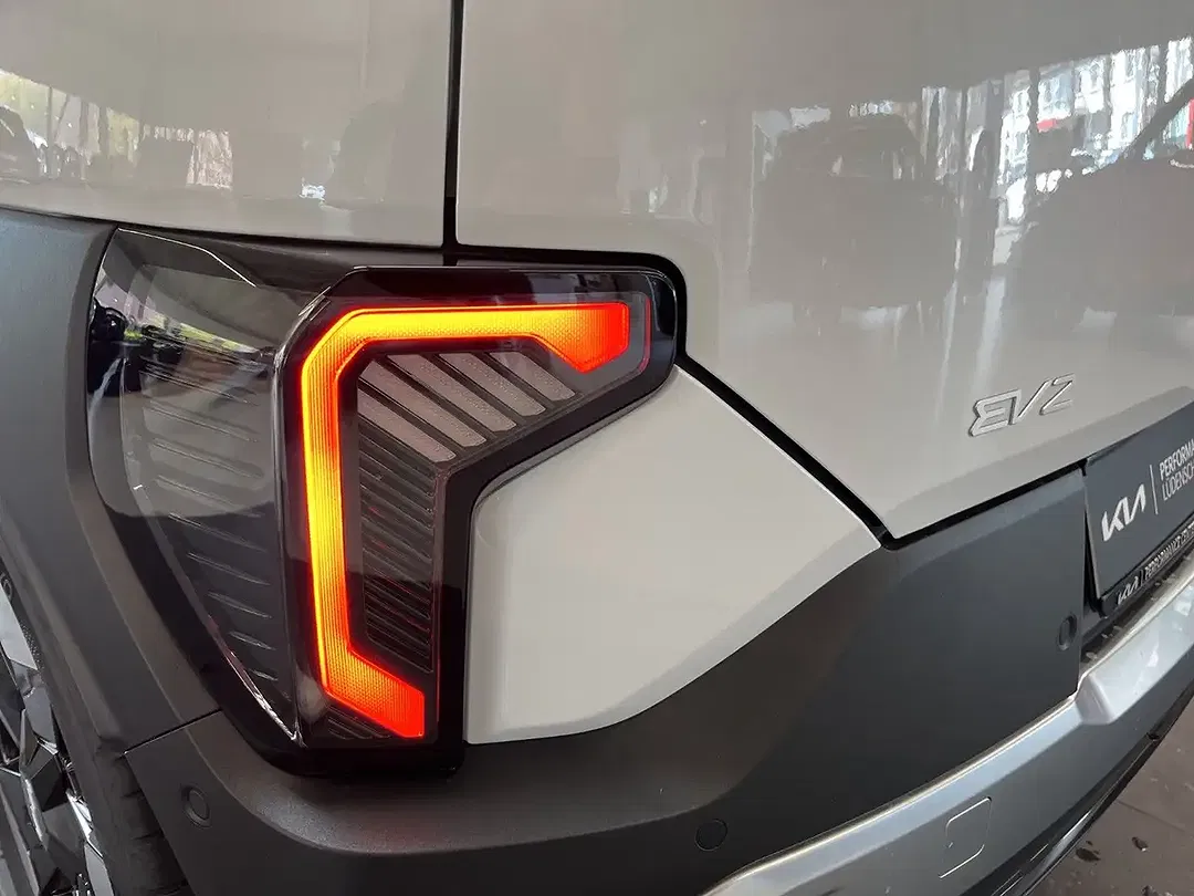 Kia EV2 Earth - Thumbnail 11