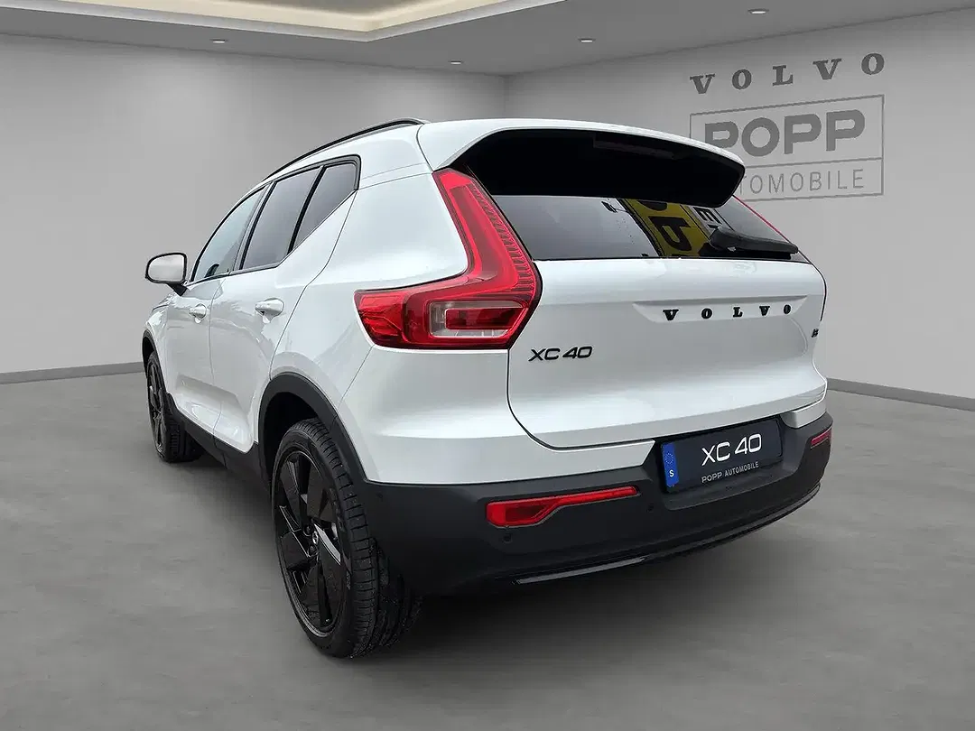 Volvo XC40 B3 Plus Black Edition - Thumbnail 12