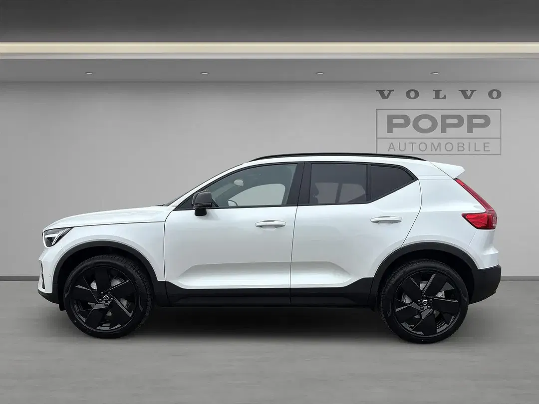 Volvo XC40 B3 Plus Black Edition - foto 2