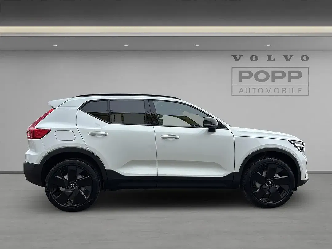 Volvo XC40 B3 Plus Black Edition - Thumbnail 6