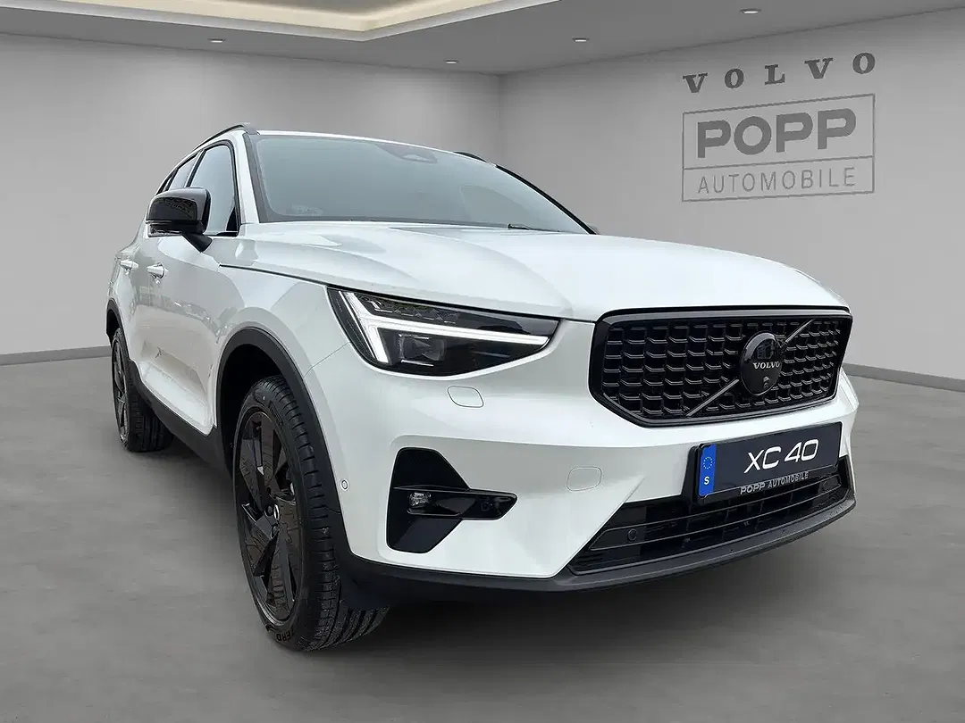 Volvo XC40 B3 Plus Black Edition - Thumbnail 7