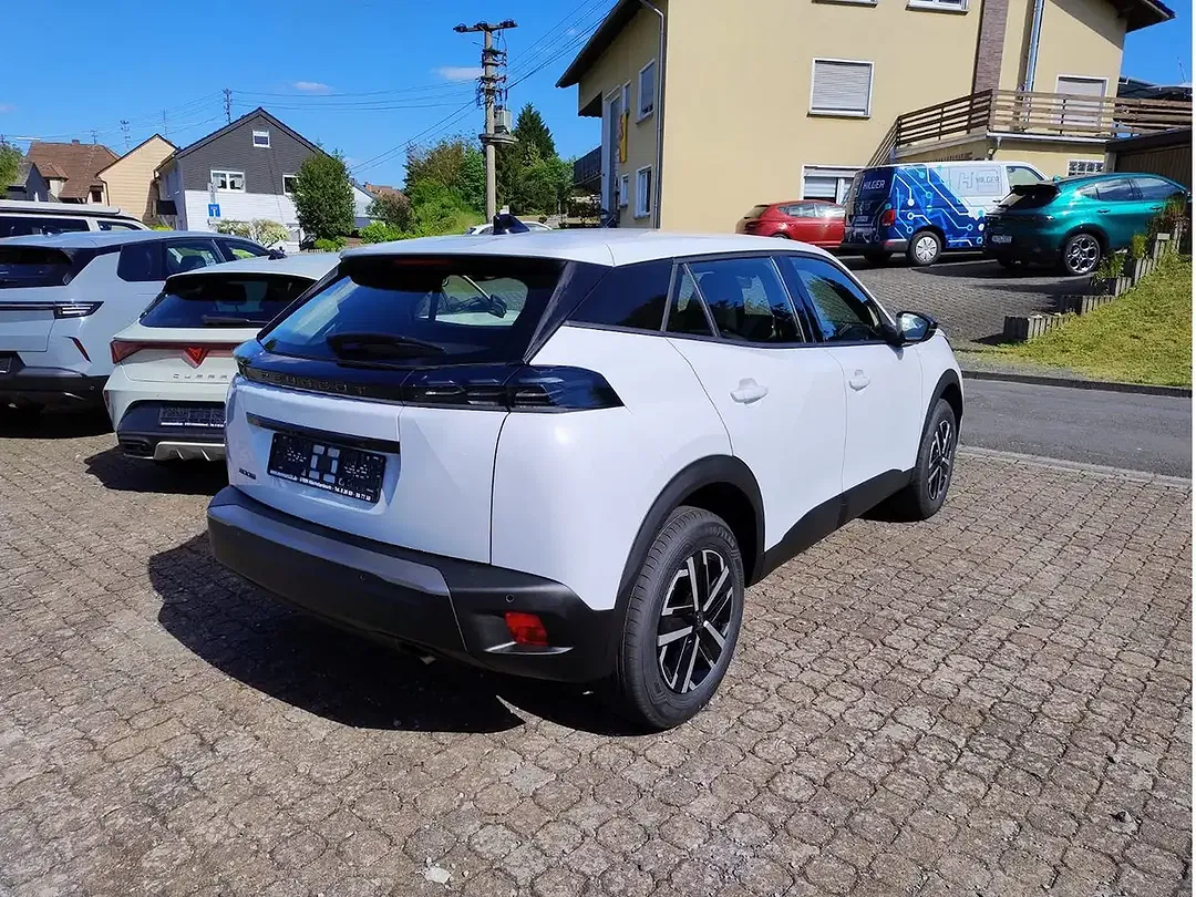 Peugeot 2008 Style - Thumbnail 3