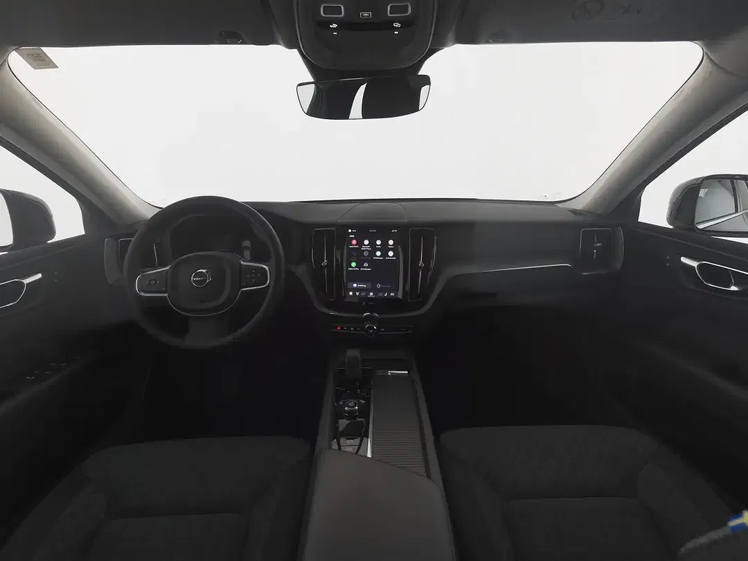 Volvo XC60 B4 Core - Thumbnail 3