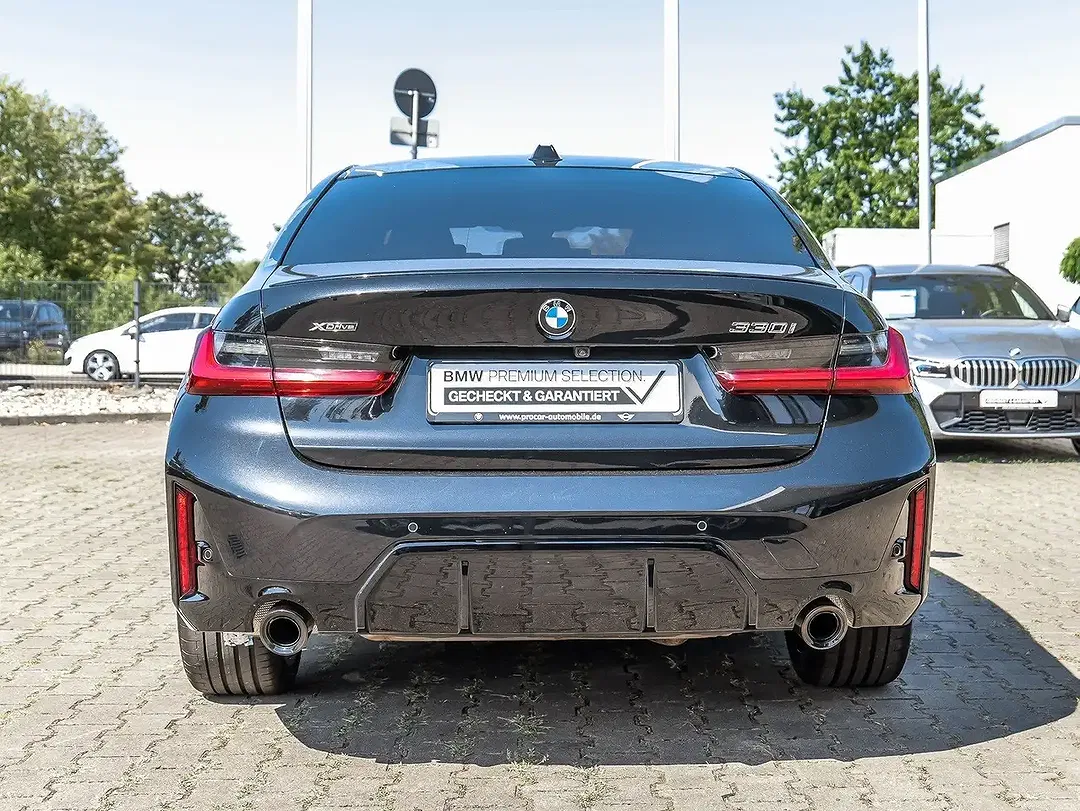 BMW 330 xDrive M Sport Pro - Thumbnail 11