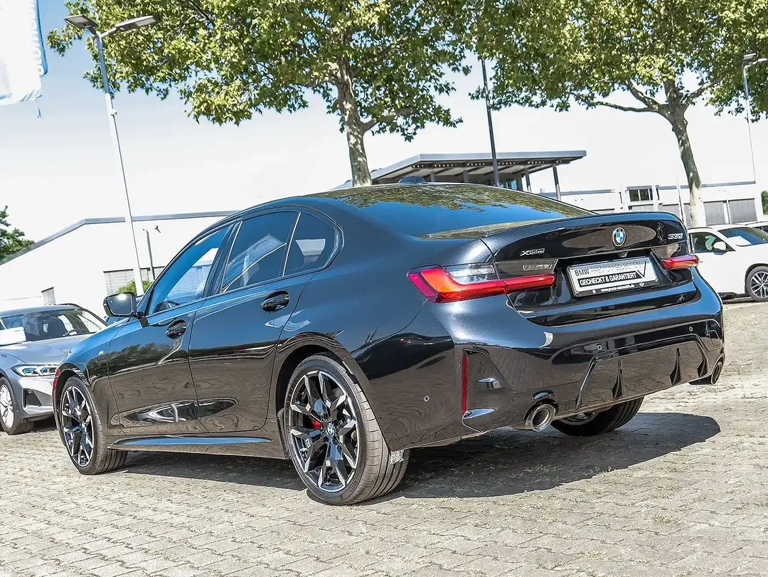 BMW 330 xDrive M Sport Pro - Thumbnail 7