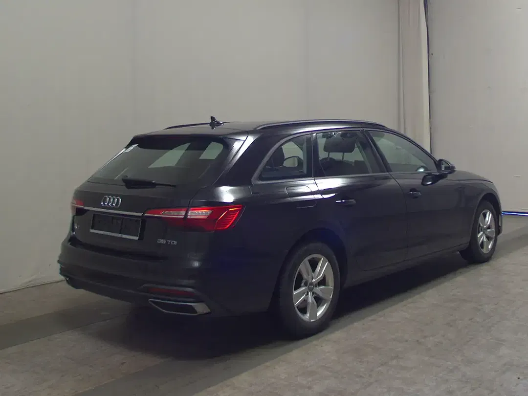 Audi A4 35 TDI Avant - Thumbnail 4