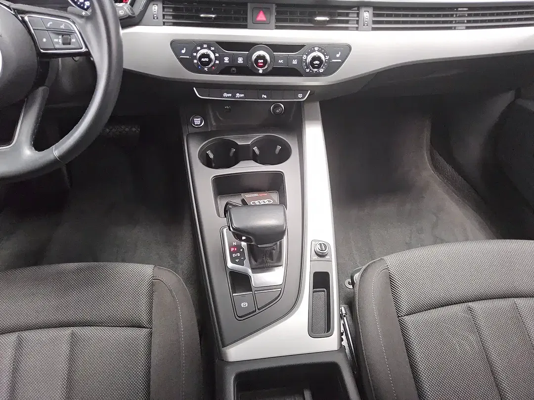 Audi A4 35 TDI Avant - Thumbnail 6