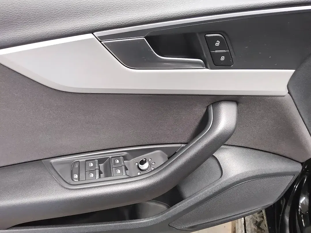 Audi A4 35 TDI Avant - Thumbnail 9