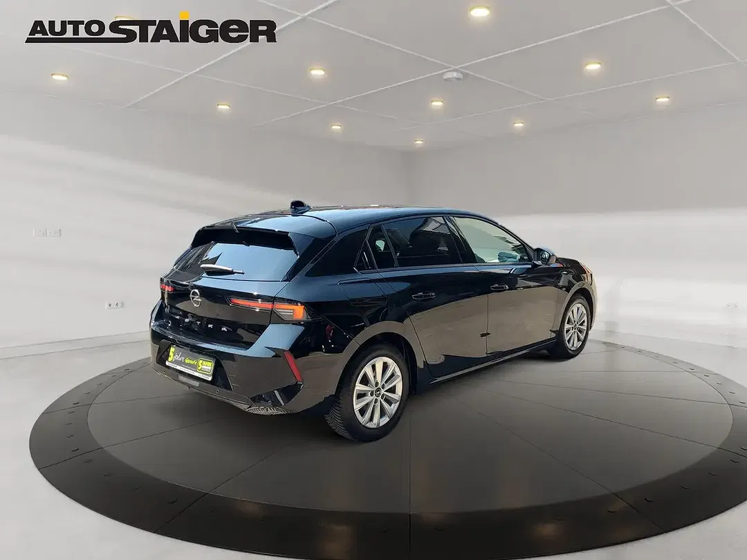 Opel Astra AUT Elegance - foto 2