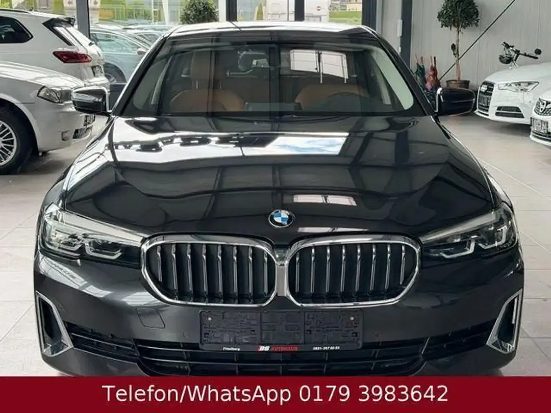 BMW 520 xDrive Touring Luxury Line - Thumbnail 3
