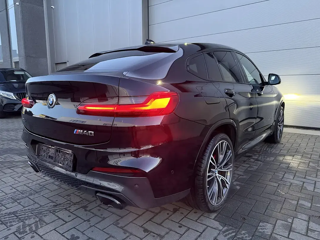 BMW X4 M MHEV - Thumbnail 4
