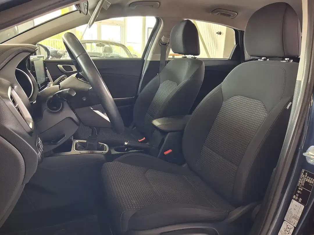 Kia Ceed / cee'd 1.4 - Thumbnail 10