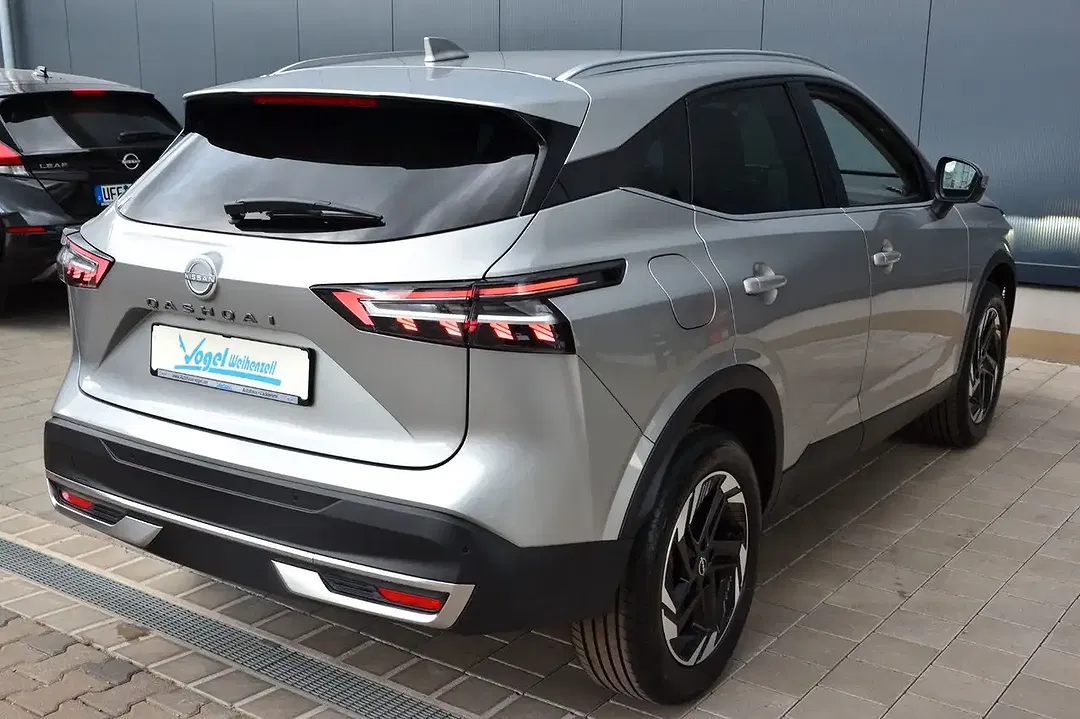 Nissan Qashqai 1.3 DIG-T MHEV N-Connecta - Thumbnail 4