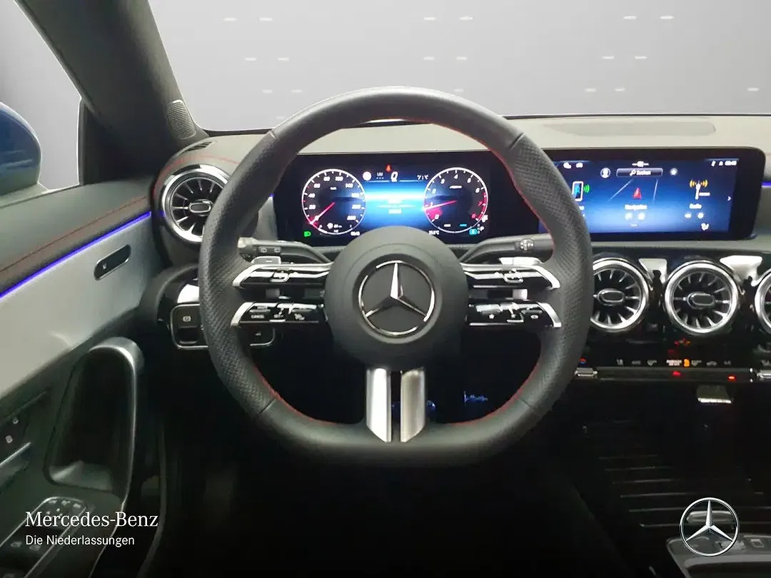 Mercedes-Benz CLA 200 7G-TRONIC AMG - Thumbnail 13