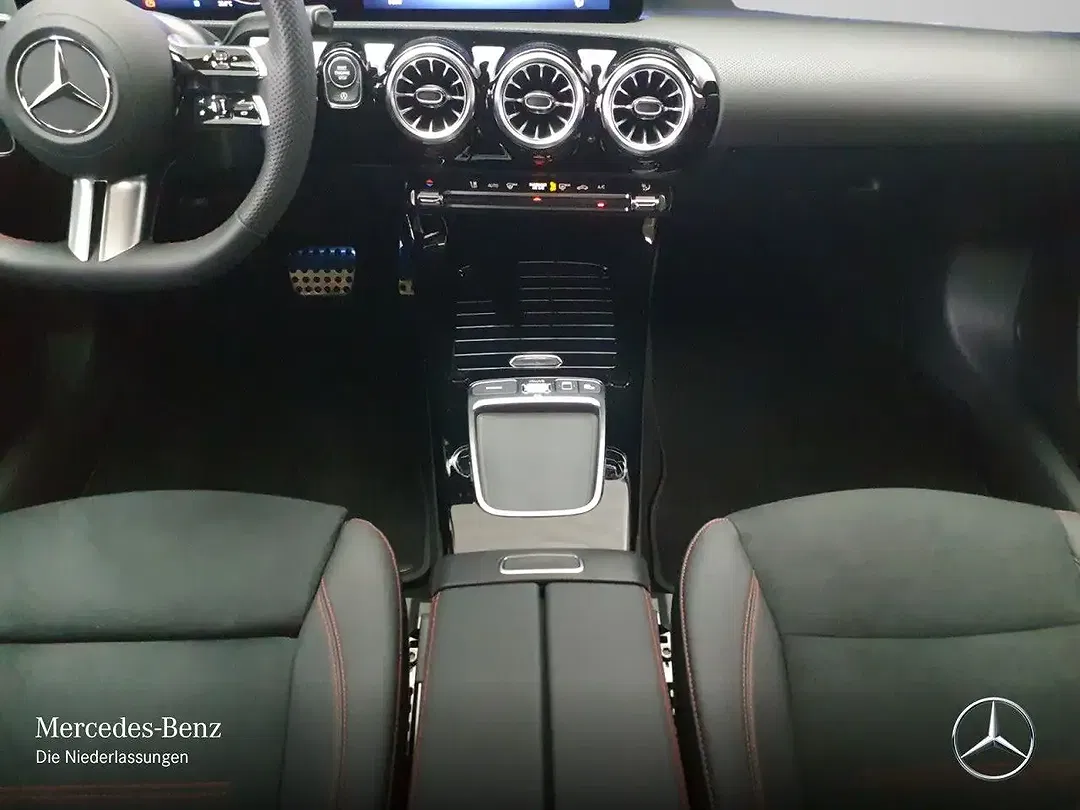 Mercedes-Benz CLA 200 7G-TRONIC AMG - Thumbnail 14