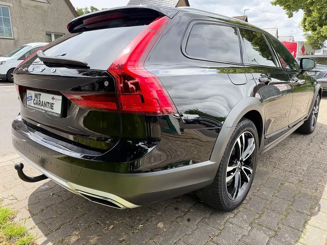 Volvo V90 Cross Country Pro - Thumbnail 4
