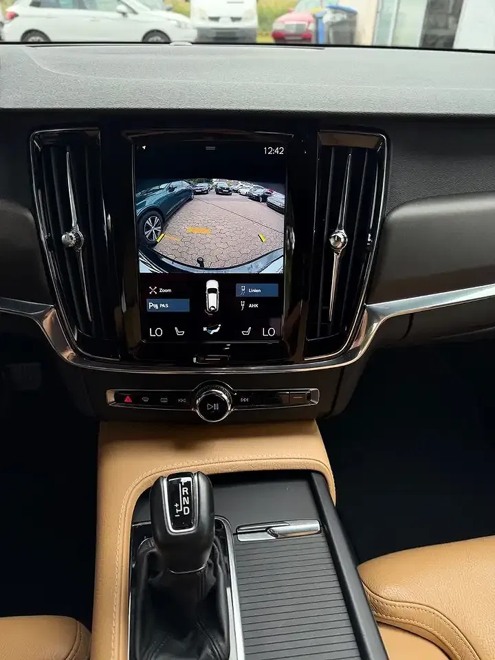 Volvo V90 Cross Country Pro - Thumbnail 7