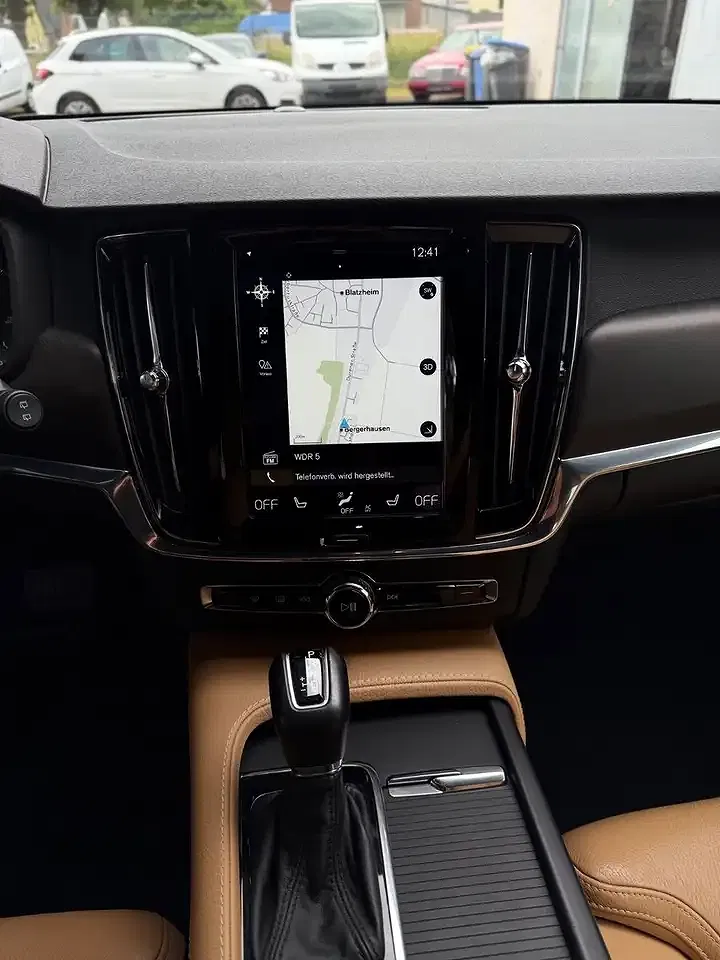 Volvo V90 Cross Country Pro - Thumbnail 8