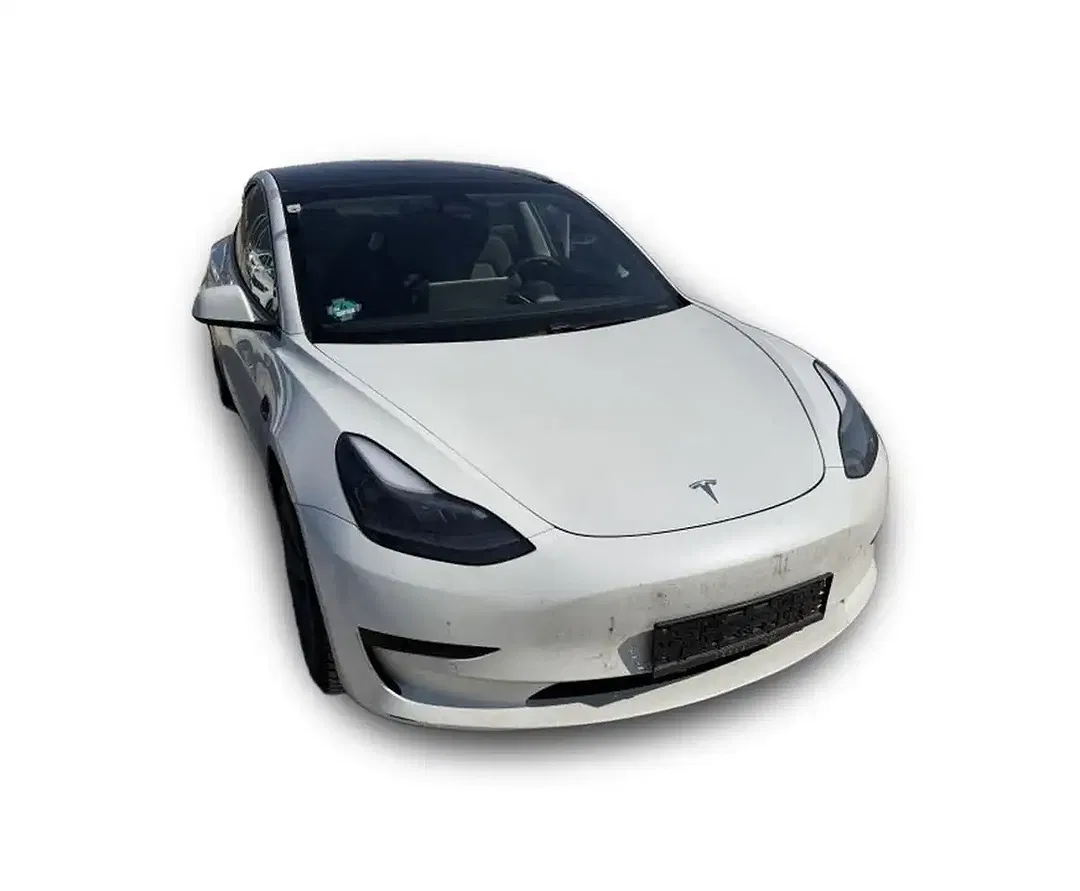 Tesla Model 3 Standard Range Plus - Thumbnail 3