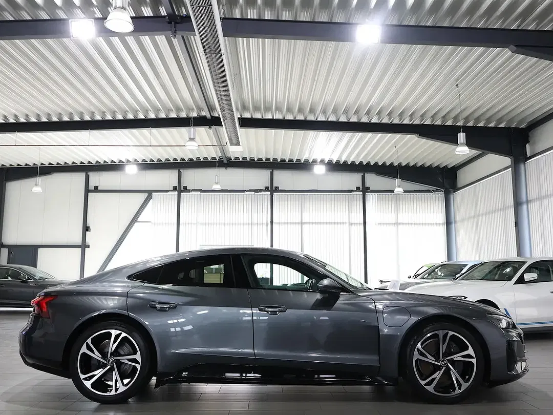 Audi e-tron GT quattro plus - Thumbnail 8