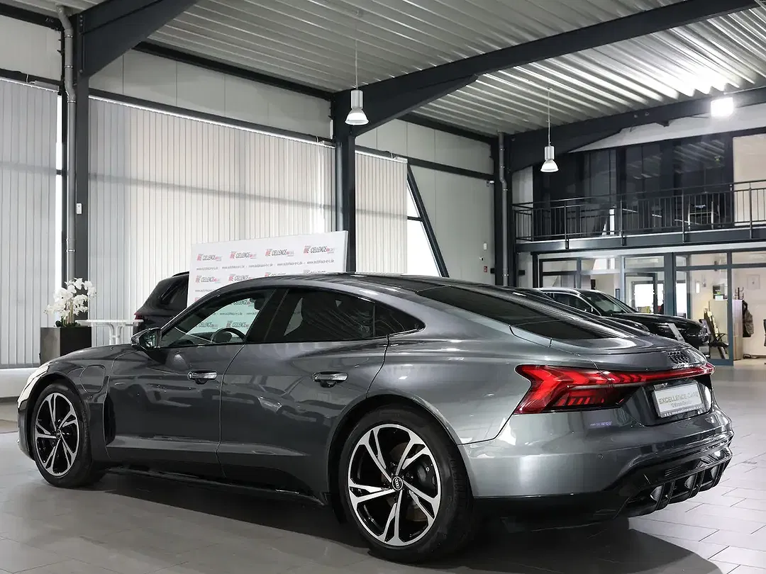 Audi e-tron GT quattro plus - Thumbnail 9