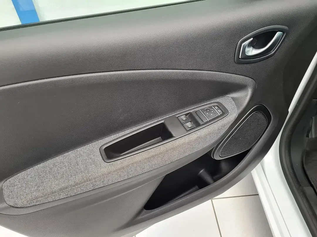 Renault ZOE Evolution - Thumbnail 14