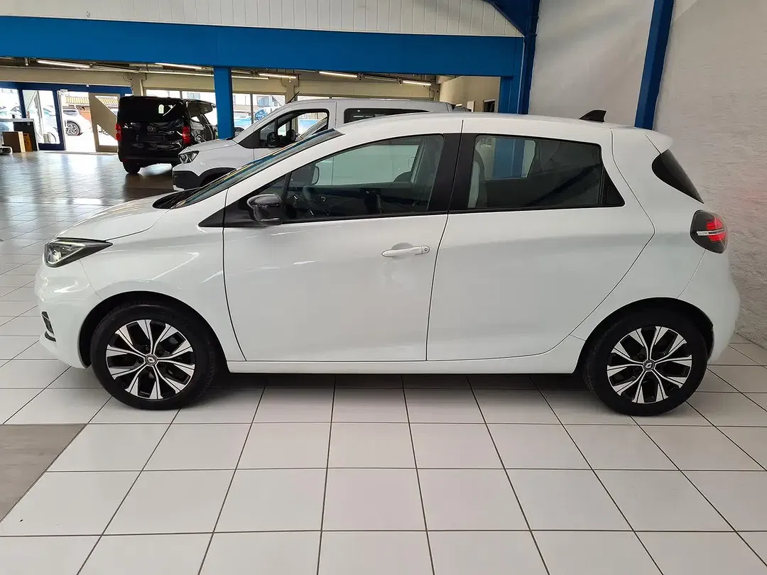 Renault ZOE Evolution - Thumbnail 6