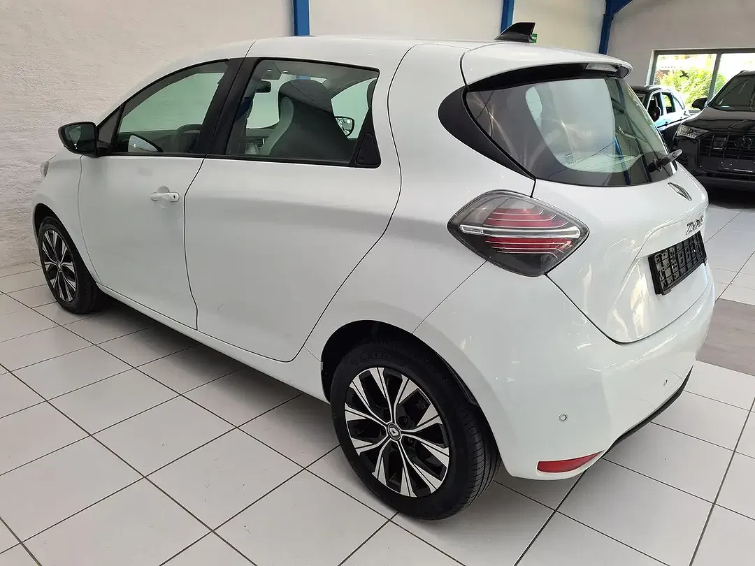 Renault ZOE Evolution - Thumbnail 7
