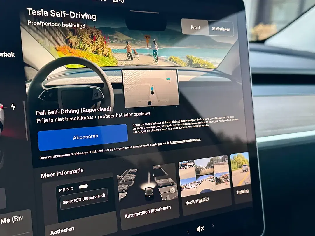 Tesla Model Y Dual Motor Long Range - Thumbnail 13