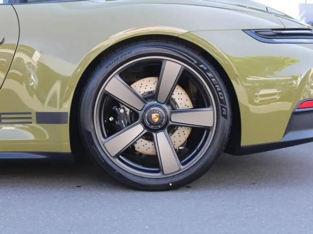 Porsche 992 - Thumbnail 14