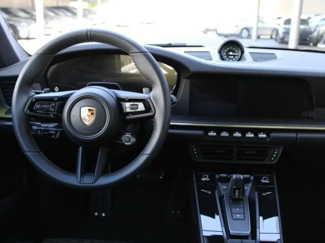 Porsche 992 - Thumbnail 4