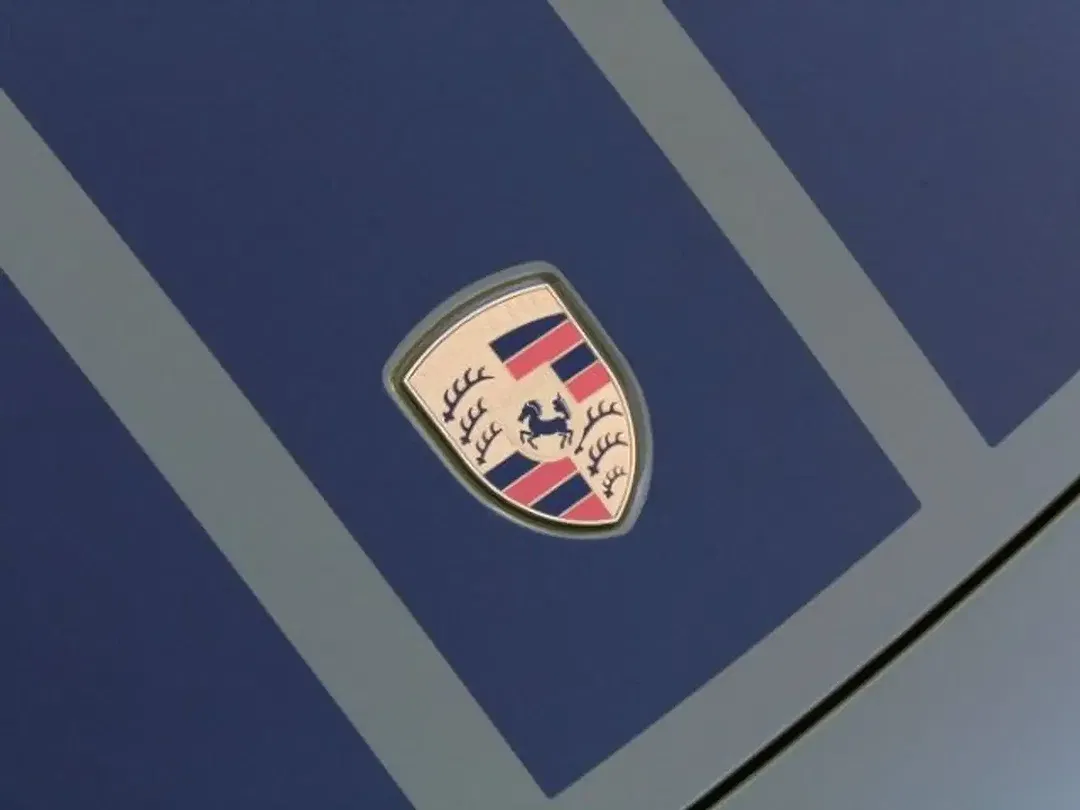 Porsche 992 - Thumbnail 8