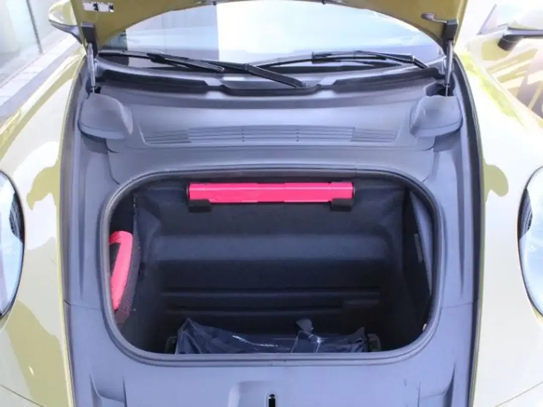 Porsche 992 - Thumbnail 9