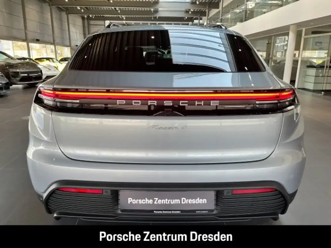 Porsche Macan 4 Sport Chrono - Thumbnail 14