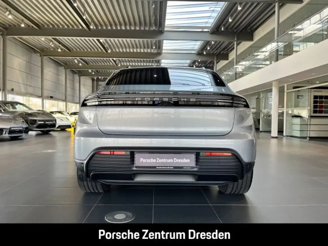 Porsche Macan 4 Sport Chrono - Thumbnail 6
