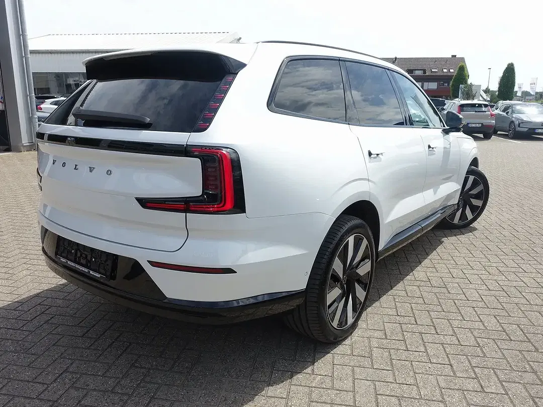 Volvo EX90 Twin Motor Executive Edition - foto 2